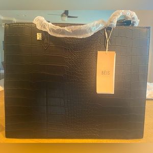 Brand new BEIS! Cannot return. Info also on beistravel.com and look up work tote